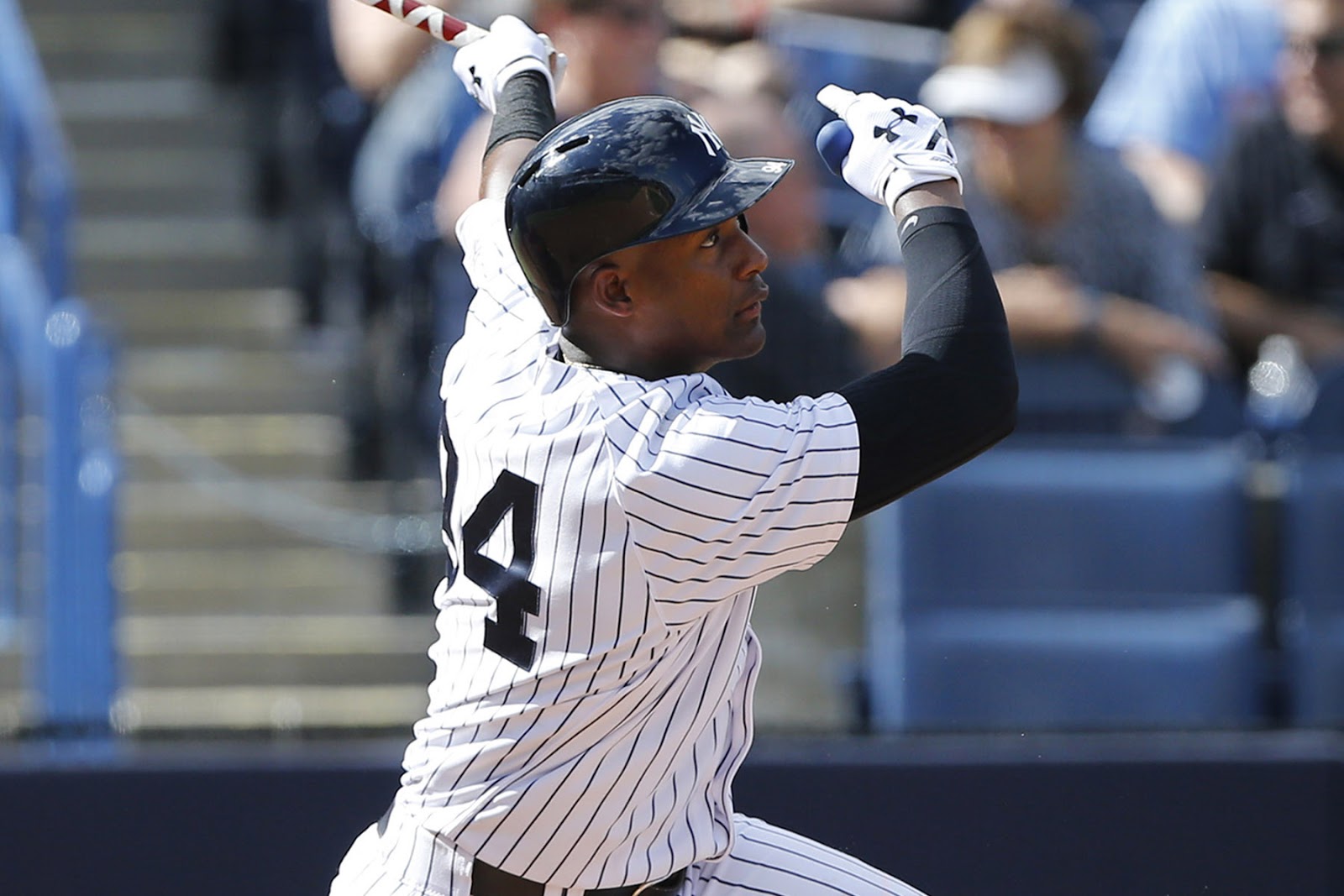 MLB Miguel Andújar impuso récord en Yankees con sus 4 CP en su debut
