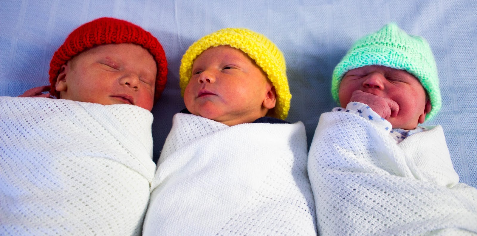 Newborn baby hospital hat knitting pattern