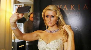 Dampak Buruk yang Bisa Terjadi karena Pamer Foto Selfie