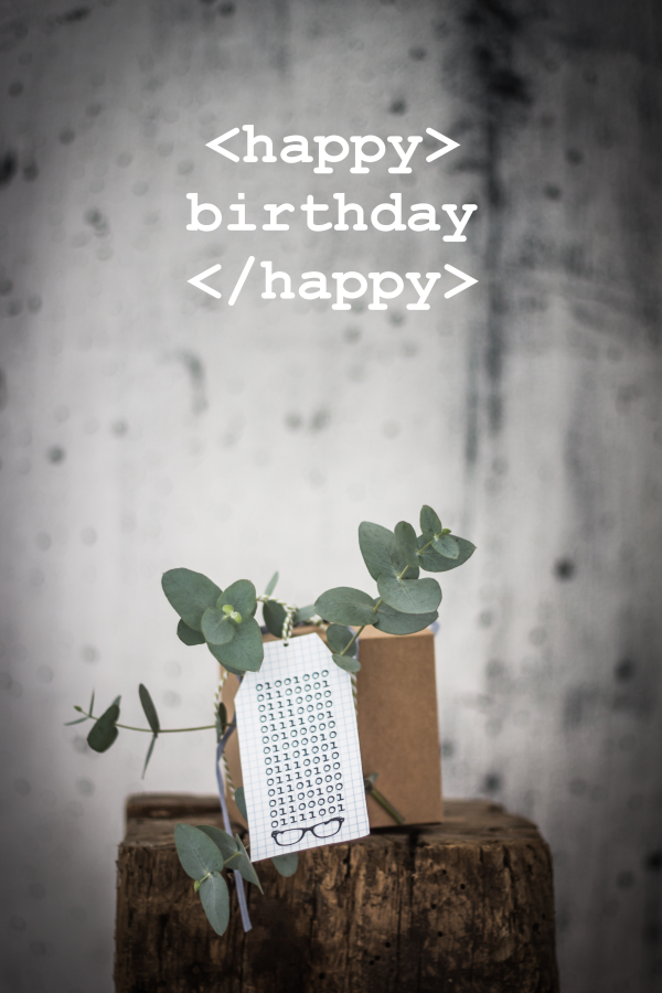 Happy Birthday Nerd: Geburtstagskarte im Binärcode