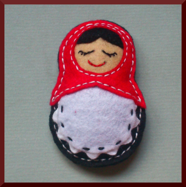broche fieltro matrioska