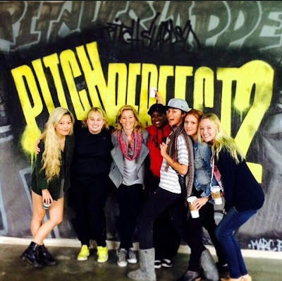 Pitch Perfect 2 set photo of the cast