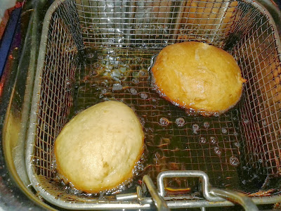 Berlinas rellenas de crema en freidora