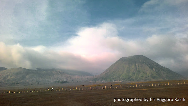 Gunung Bromo dan Gunung Batol-Jawa Timur Gunung Bromo dan Gunung Batol-Jawa Timur