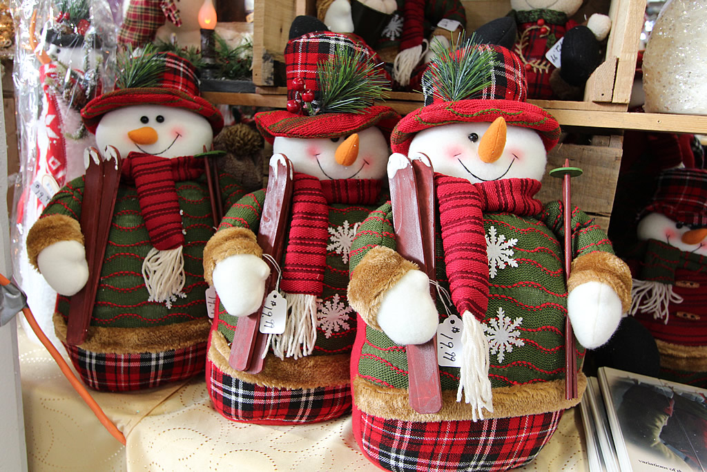 spotted at the 2015 christmas gift and hobby show aroundindycom staff photo c 2015 all rights reserved - Christmas Gift And Hobby Show spotted at the 2015 christmas gift and hobby show aroundindycom staff photo c 2015 all rights reserved - Christmas Gift And Hobby Show