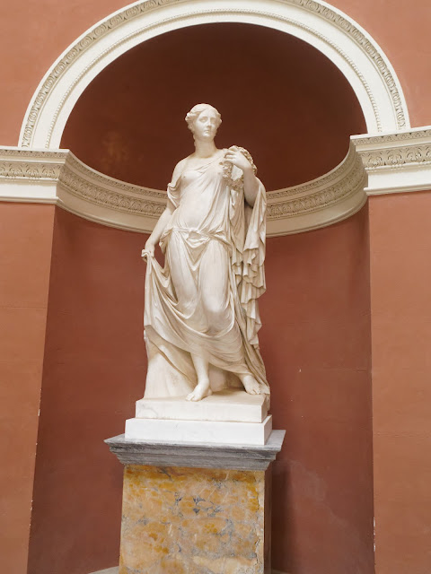 Statue of Flora in the PantheonStourhead