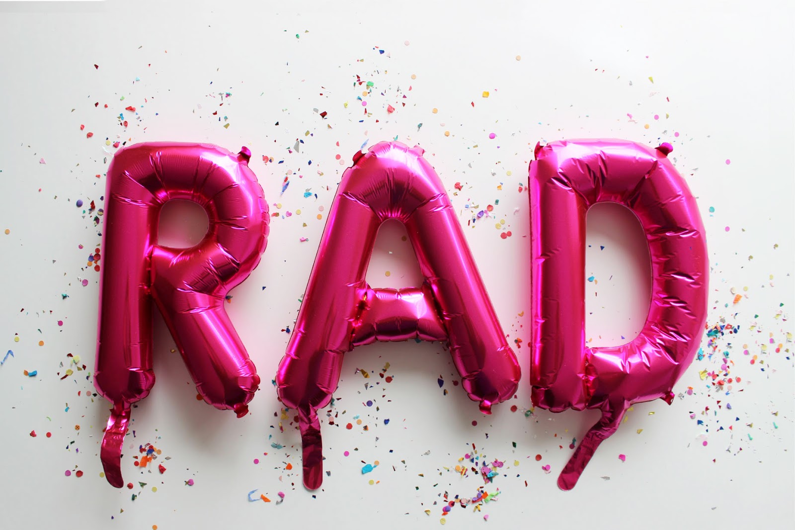 Hooray! Balloon Message Desktop Wallpaper | Poppytalk