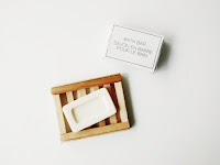 http://www.exodustreasures.com/2016/01/diy-popsicle-stick-soap-dish.html
