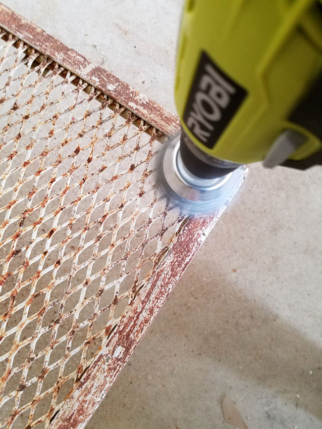 How to Refurbish a Rusty Wrought Iron Patio Set Remodelando la Casa