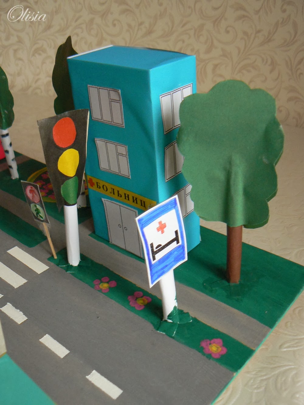 поделки пдд для детского сада. поделка светофор. поделка дорожное движение. поделки на тему пдд. поделки в сад пдд своими руками.