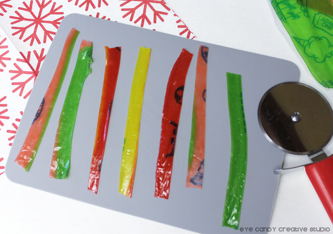 use fruit roll ups for the scarf on snowman, cutting fruit roll up into pieces