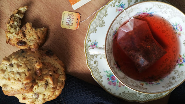 Müsli Cookies mit Caramel Apple Pie Tee