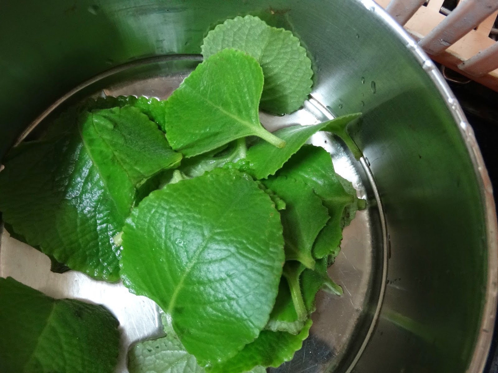 Pathare Prabhu Recipes Ova/ Ajwain chya panache Bajji or Pakora