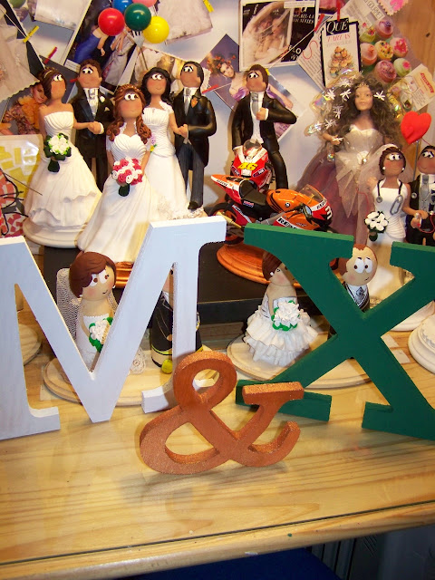 Figuras personalizadas pareja de novios para tu tarta de bodas Laura Guarnieri