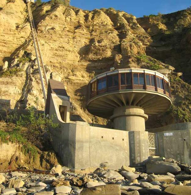 persianfuns The Mushroom House (La Jolla, California)