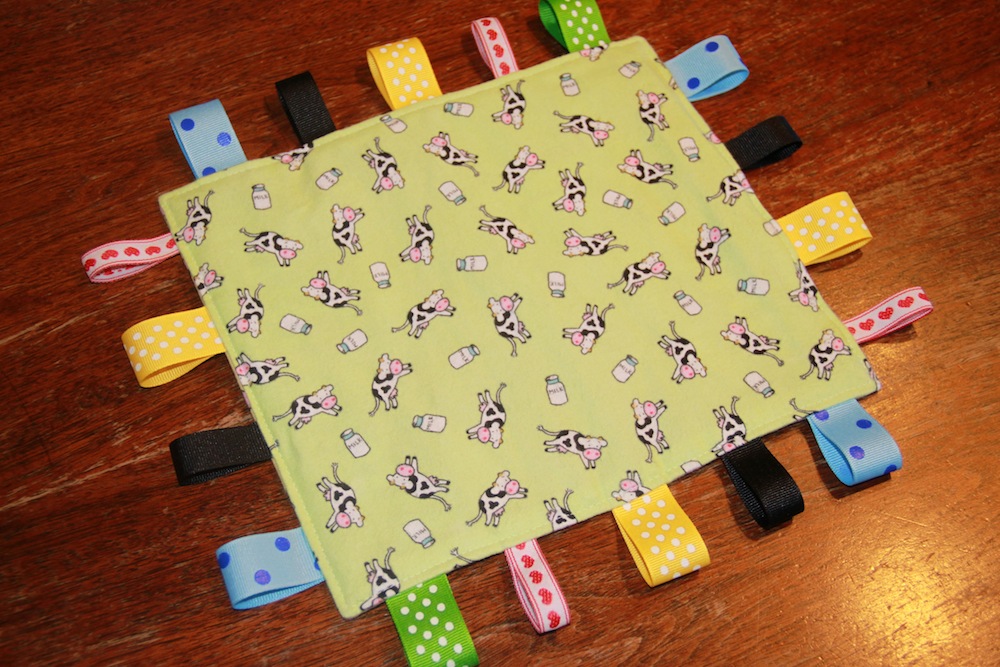 simple Serendipities Crinkle taggy blanket for baby