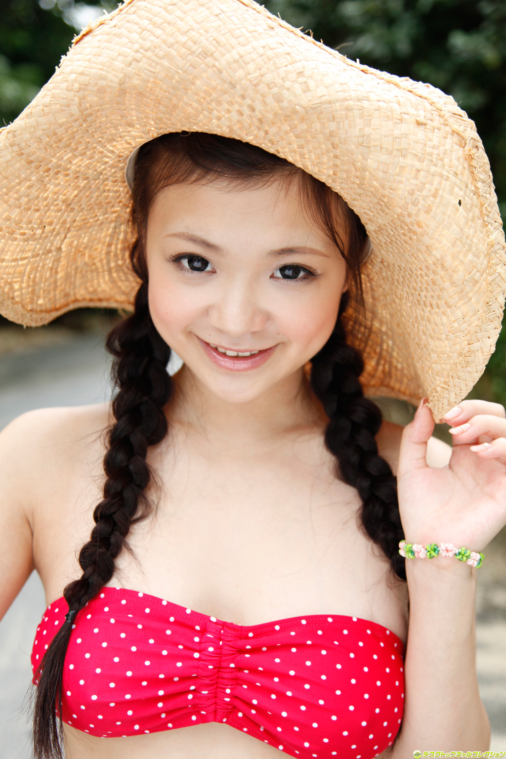 Kana Tsuruta Japanese Gravure Idol Sexy Red Swimsuit Outdoor Hot Photoshoot