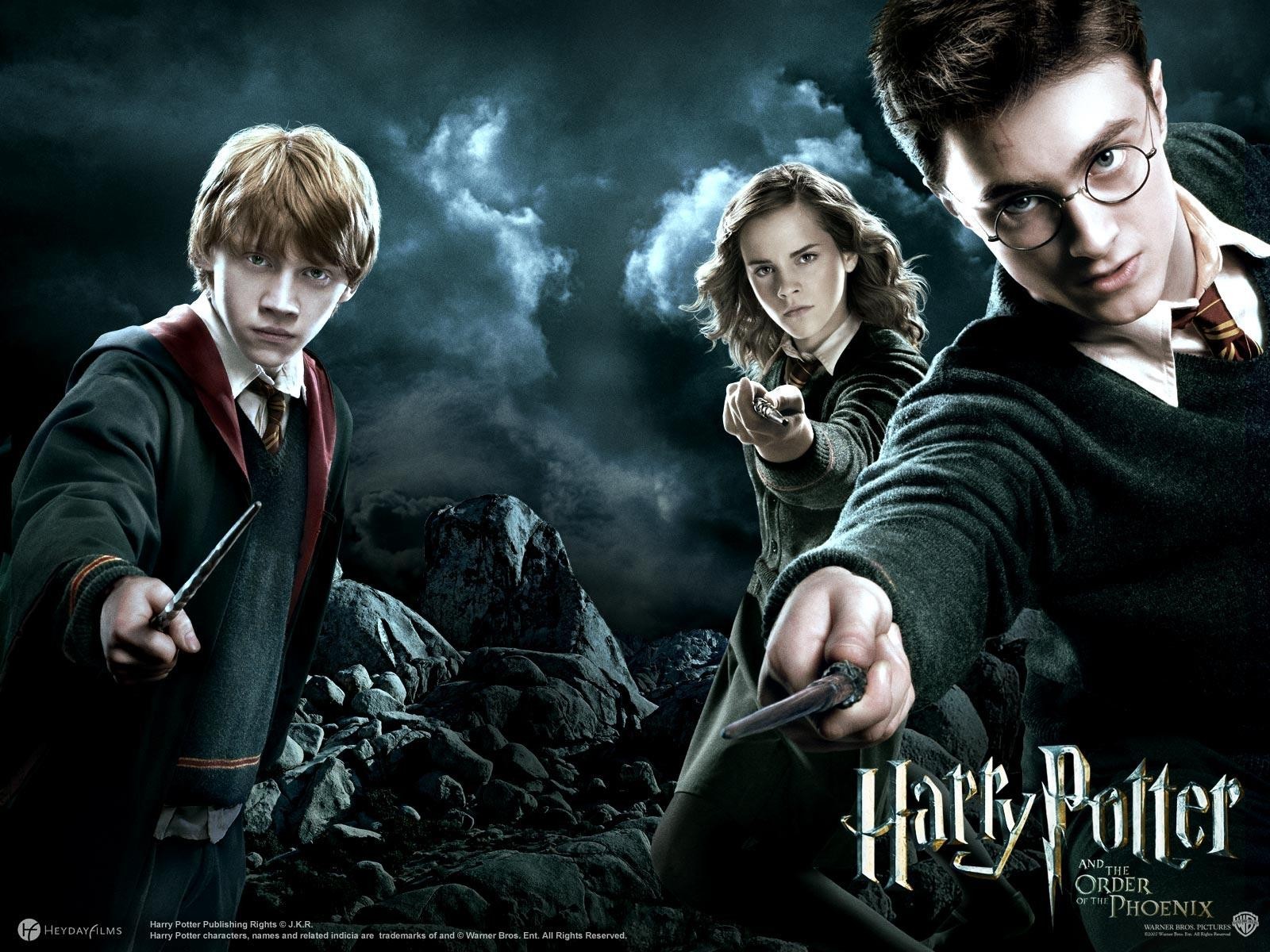 http://2.bp.blogspot.com/-BHqWu4D_Lfg/TiKD11HmTJI/AAAAAAAAAG8/743Yar37bUs/s1600/Harry-Potter-And-The-Deathly-Hallows-Part-2.jpg