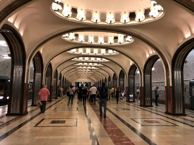 ESTAÇÕES de Metro de MOSCOVO Mayakovskaya (Moscow Metro Station)