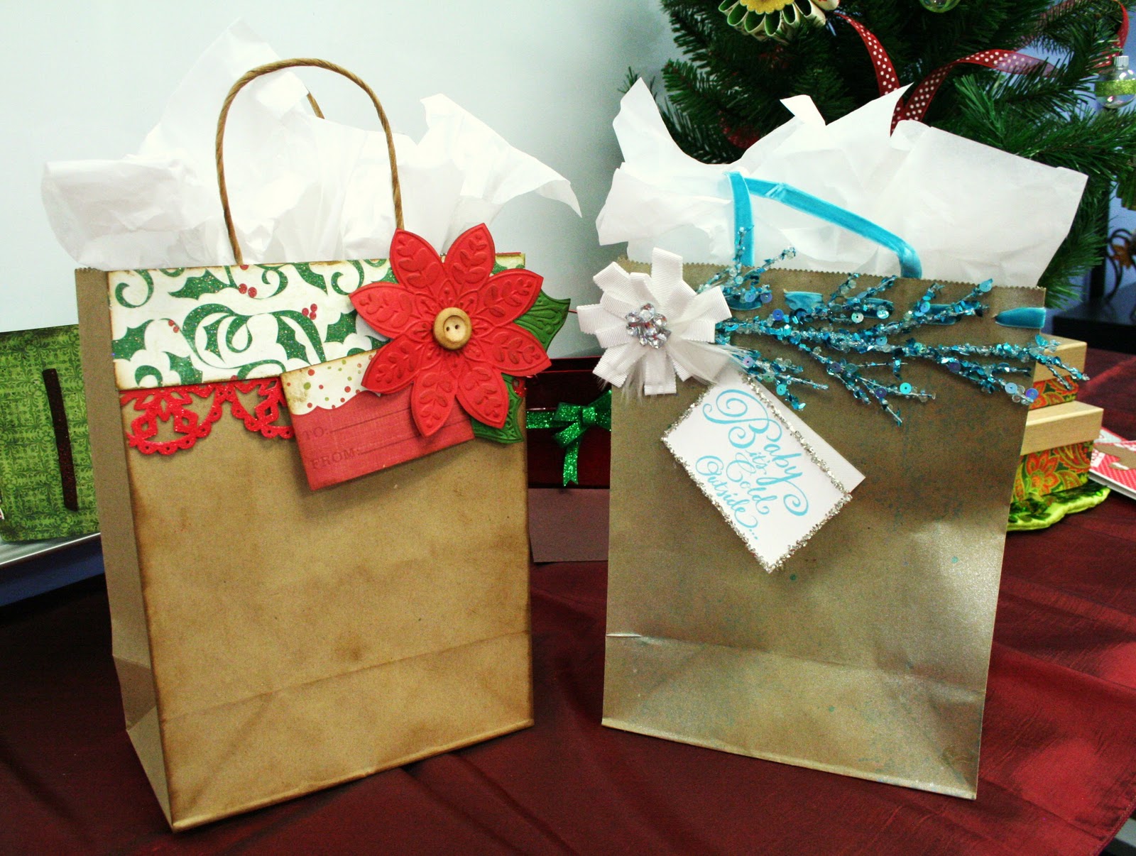 Oh My Crafts Blog: Day 1 - Do It Yourself Christmas Gift Bags