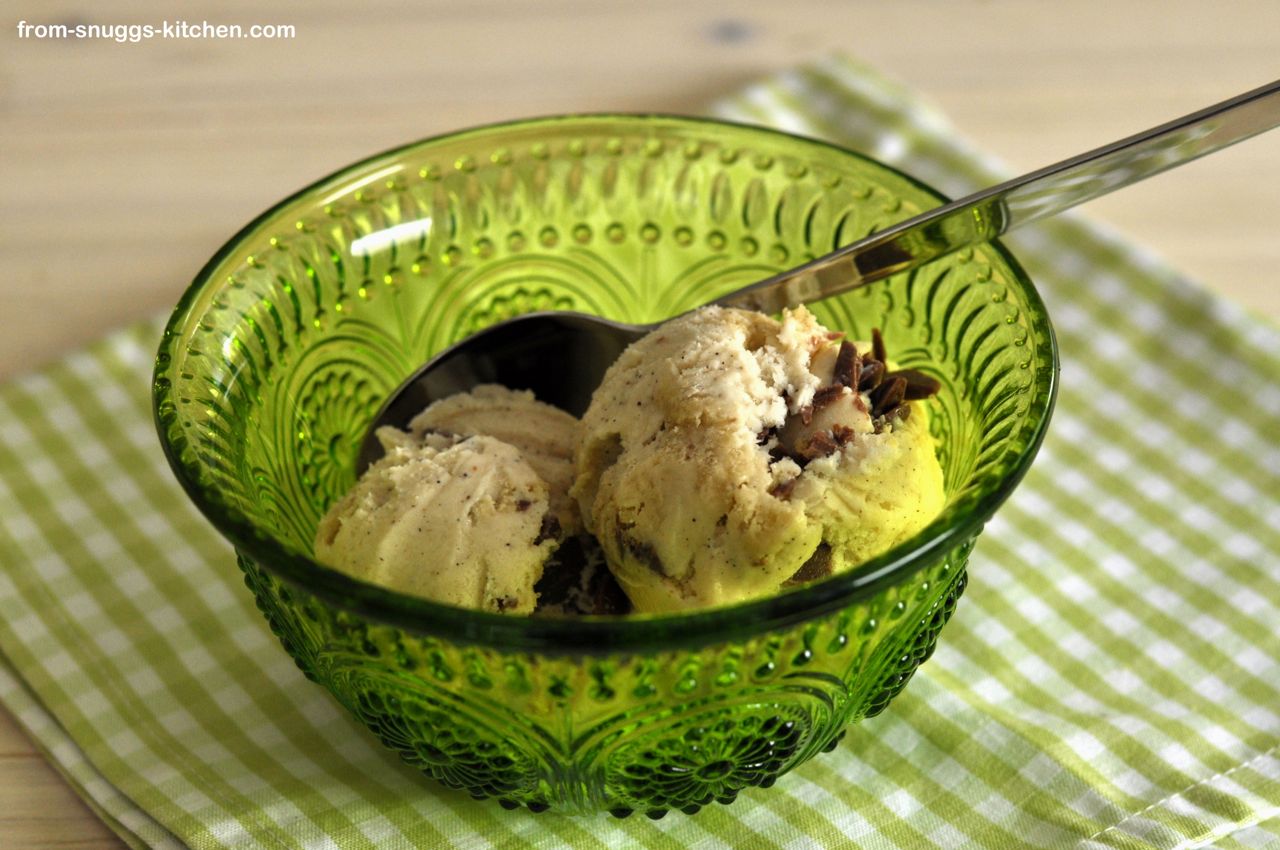 Vanille-Eis mit Cookie-Dough - From-Snuggs-Kitchen