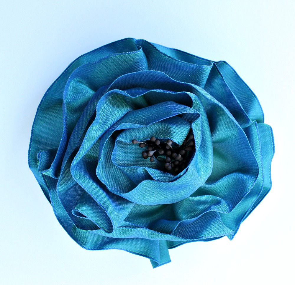 Ribbon rose brooch Ribbon rose brooch