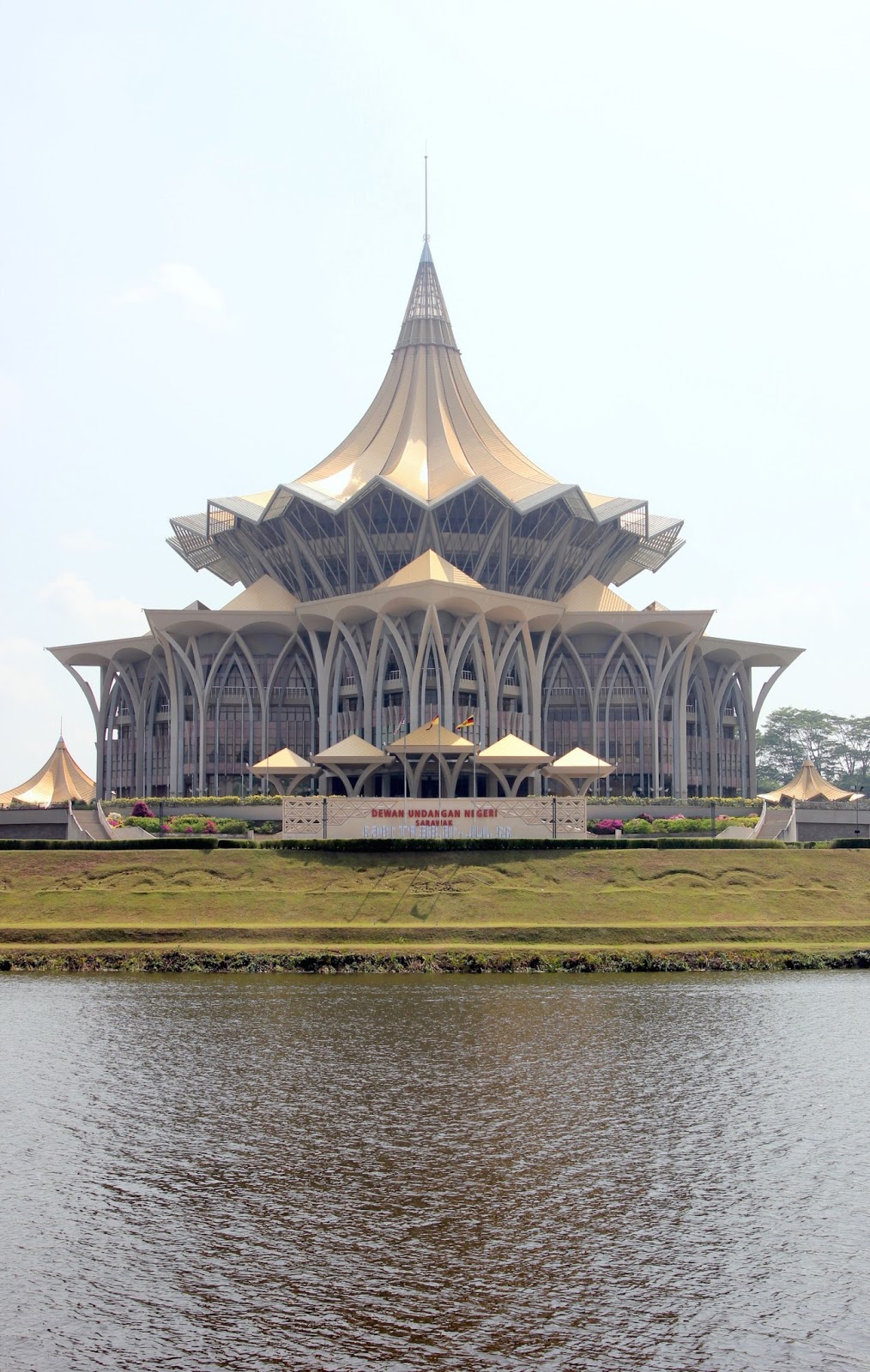 Niya's World: Photos of Kuching Waterfront