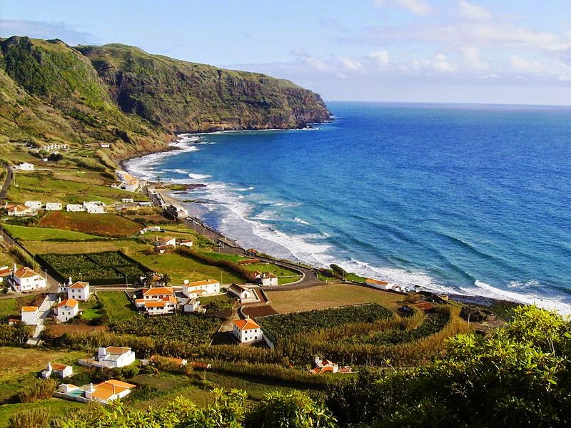 Ilha de Santa Maria Um dos Paraísos do Atlântico VIAJAR é alargar os
