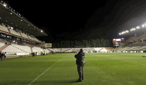Vallecas Stadium with spotlights out of order