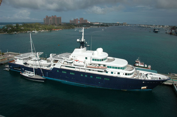 Famous World: Famous Yachts