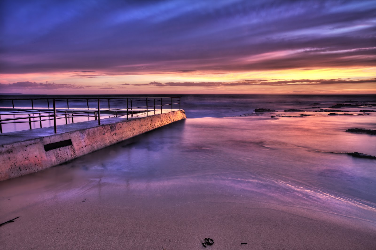Aaron Green's Photo Journal: Collaroy Rock Pool - Apr12