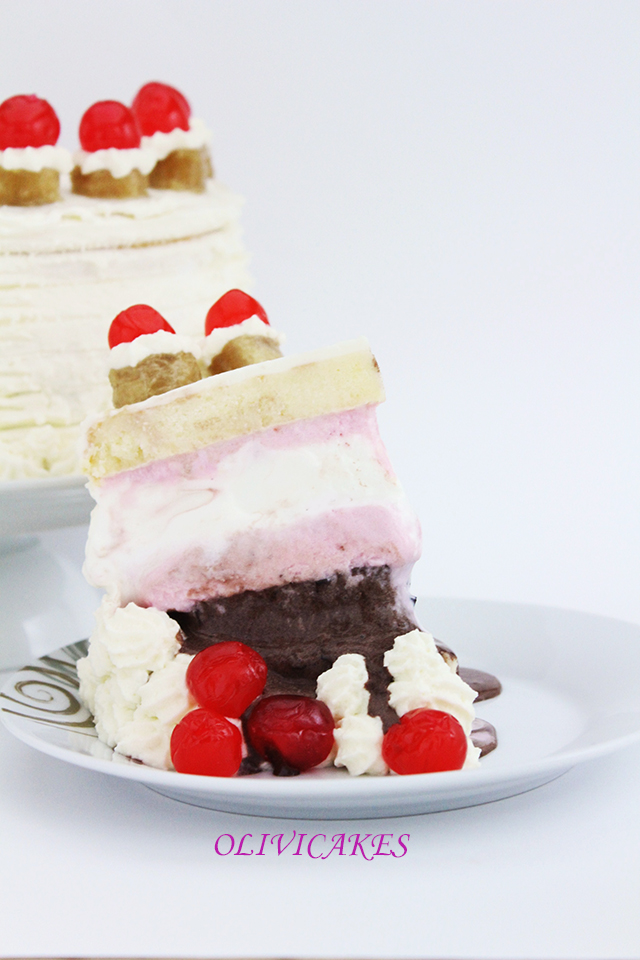 TARTA HELADA DE BANANA SPLIT Y PLATANOS CARAMELIZADOS SIN GLUTEN Tarta helada de banana split sin gluten