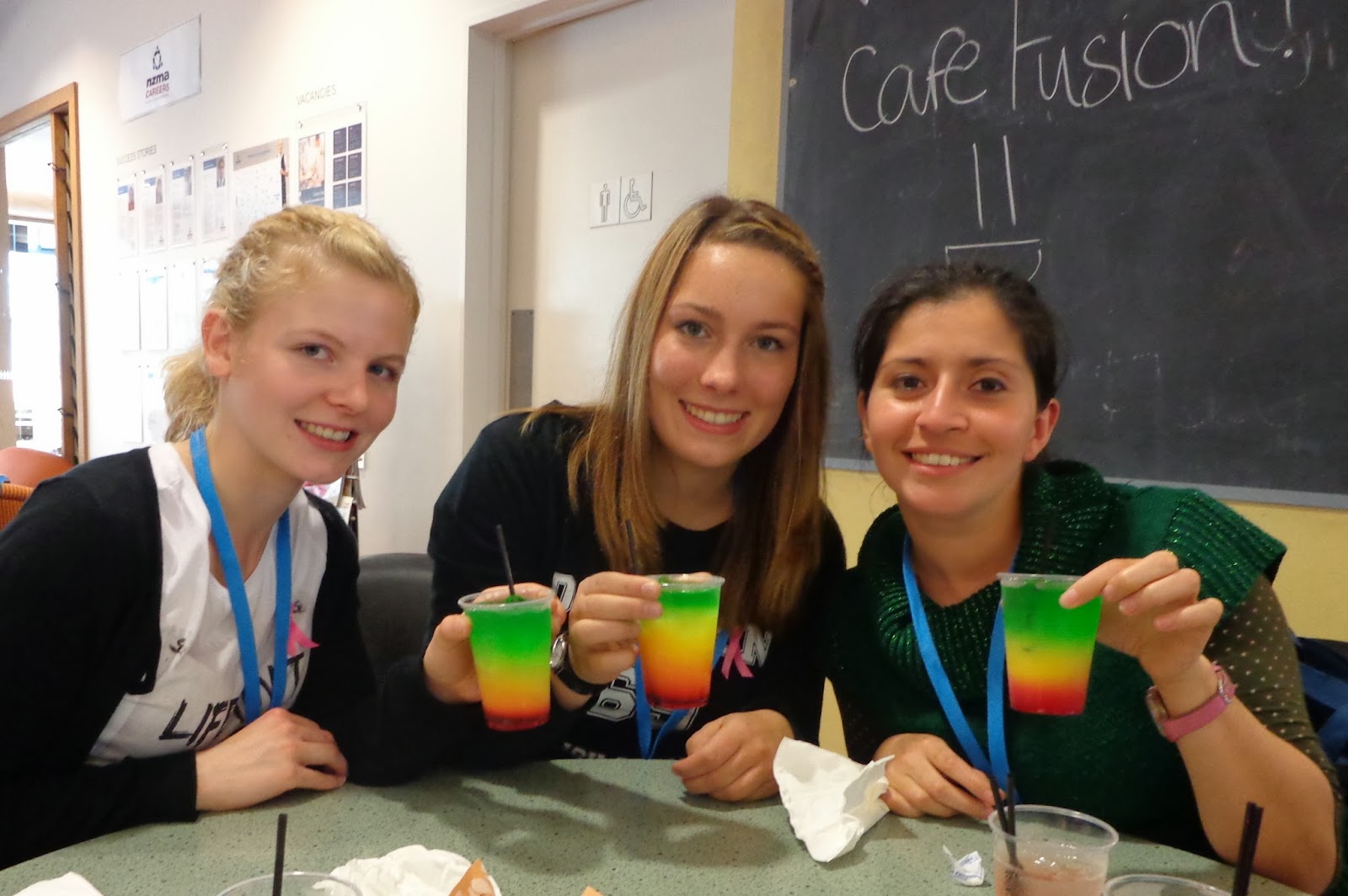 Dominion News How to make a Traffic Light cocktail