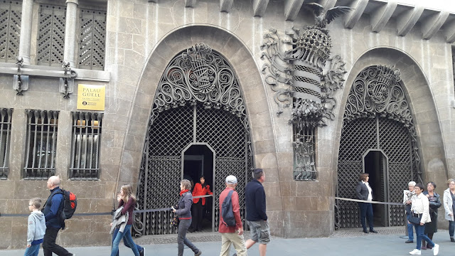 Palau Güell de Gaudí, magia y misterio