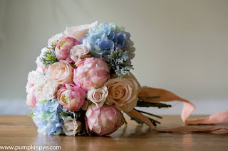 50+ Buket Bunga Pengantin (Hand Bouquet Bunga) Pernikahan 50+ Buket Bunga Pengantin (Hand Bouquet Bunga) Pernikahan