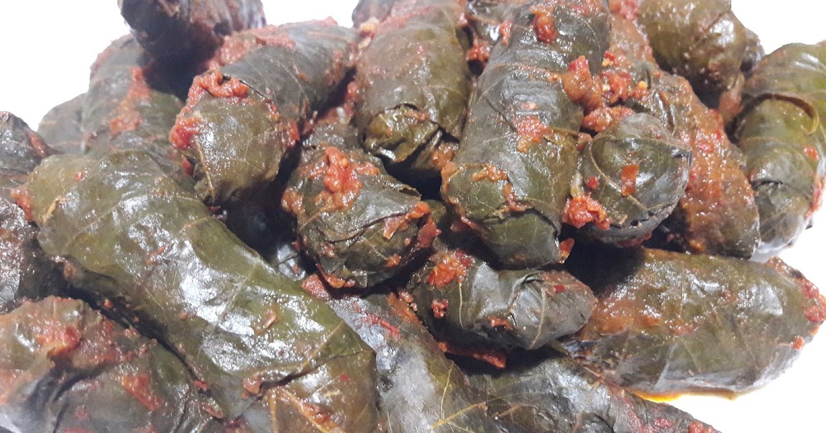 Etli Yaprak Sarması Nasıl Yapılır