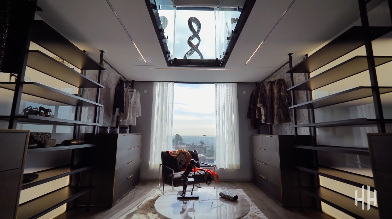 59 Photos vs. 1622 Viewmont Dr, Los Angeles vs. Luxury Mansion Interior Design Tour