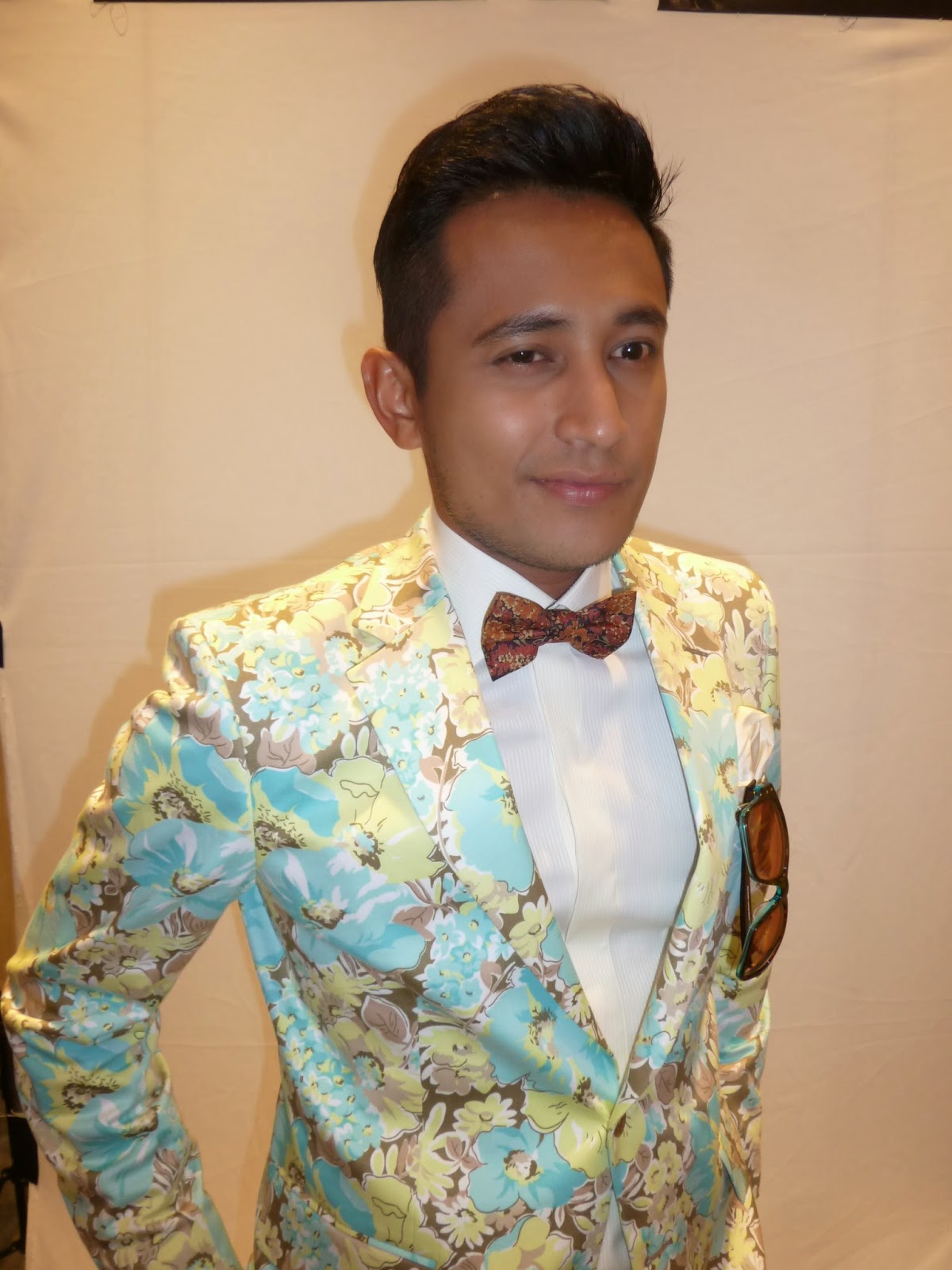 Kee Hua Chee Live! SHAH ISKANDAR WILL WEAR LORD'S TAILOR SUIT FOR THE