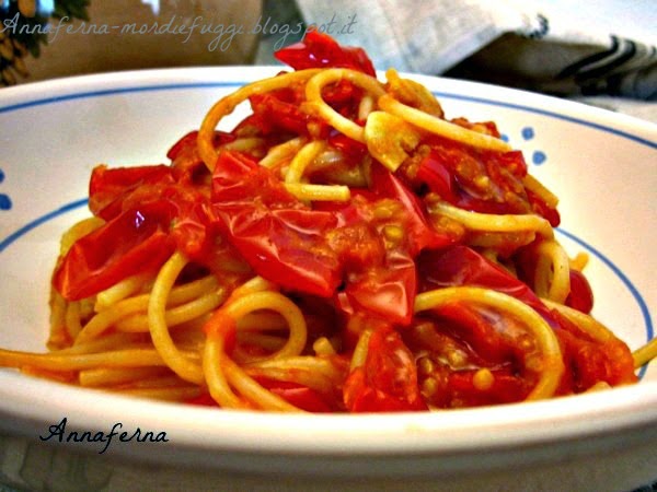 spaghetti alla sangiuanniedd,spaghetti con pomodorino alla corda