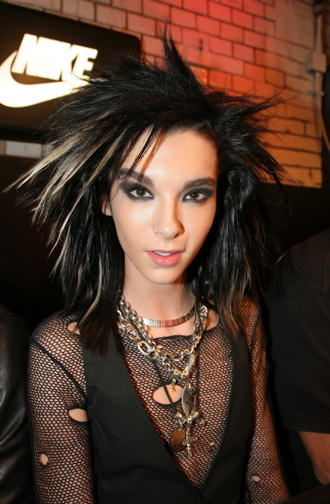 солист токио хотел 2021. солист tokio hotel билл каулитц. солист группы токио хотел. токио хотел билл каулитц 2005. солист tokio hotel билл каулитц.