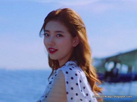 Suzy - Holiday Suzy - Holiday