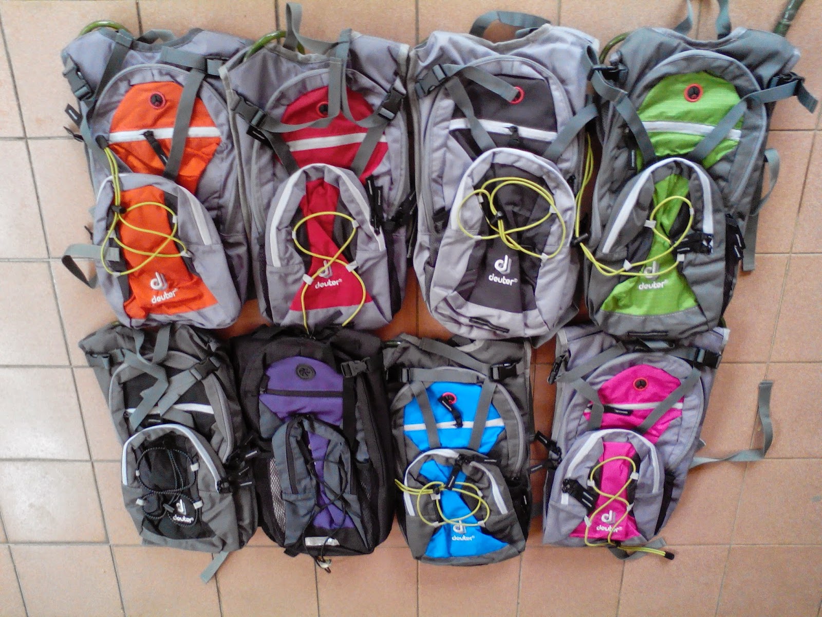 Your Online Community Store NEW DEUTER HYDRATION BAGPACK WITH 2LITER