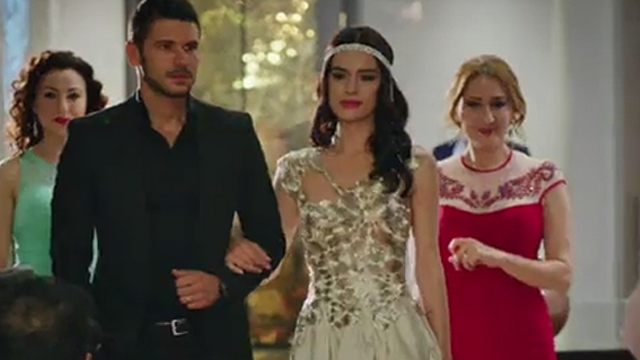 Prizoniera Dragostei Ep 14 Film Serial Rezumat Prizoniera Dragostei