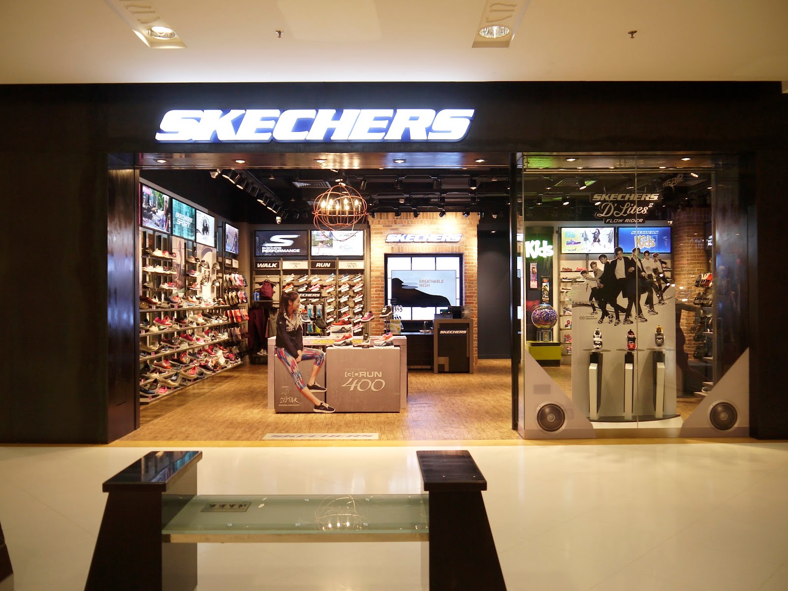 sunway pyramid skechers