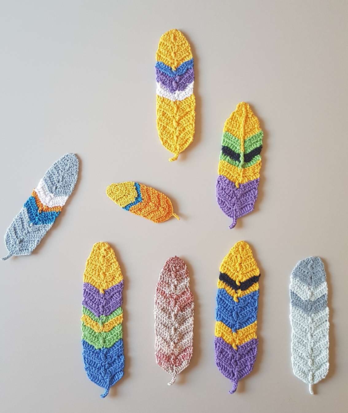JUBILOCIOS PLUMAS A CROCHET