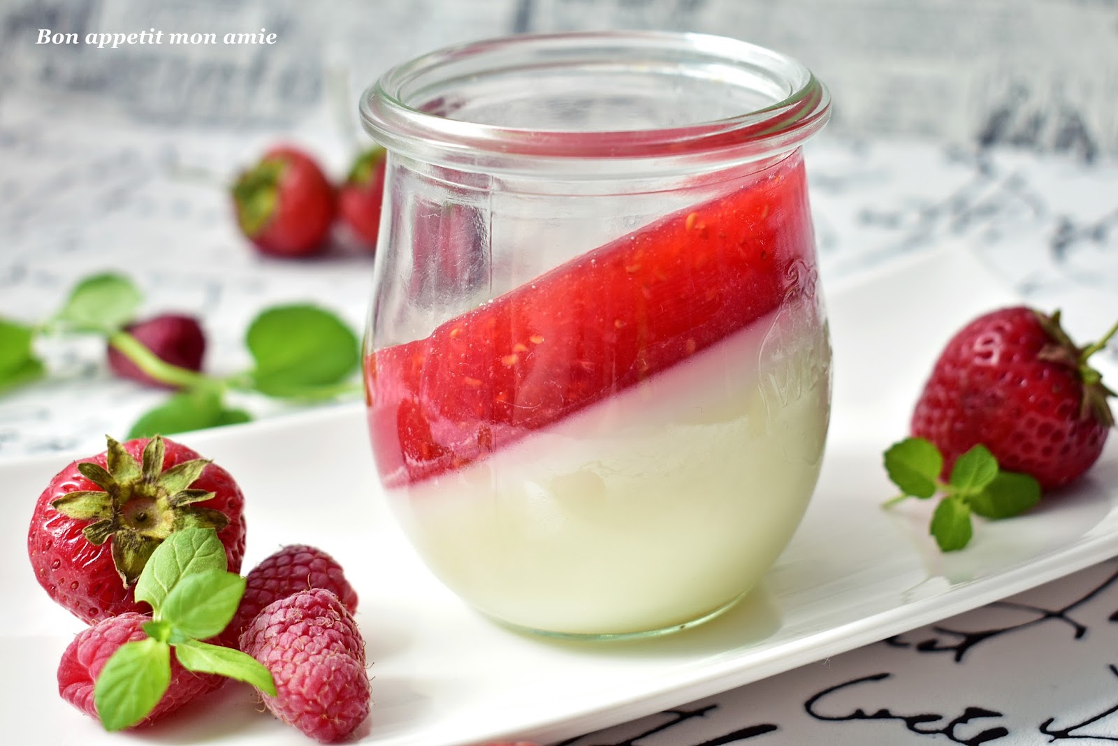 Bon appetit mon amie Panna cotta w słoiczku