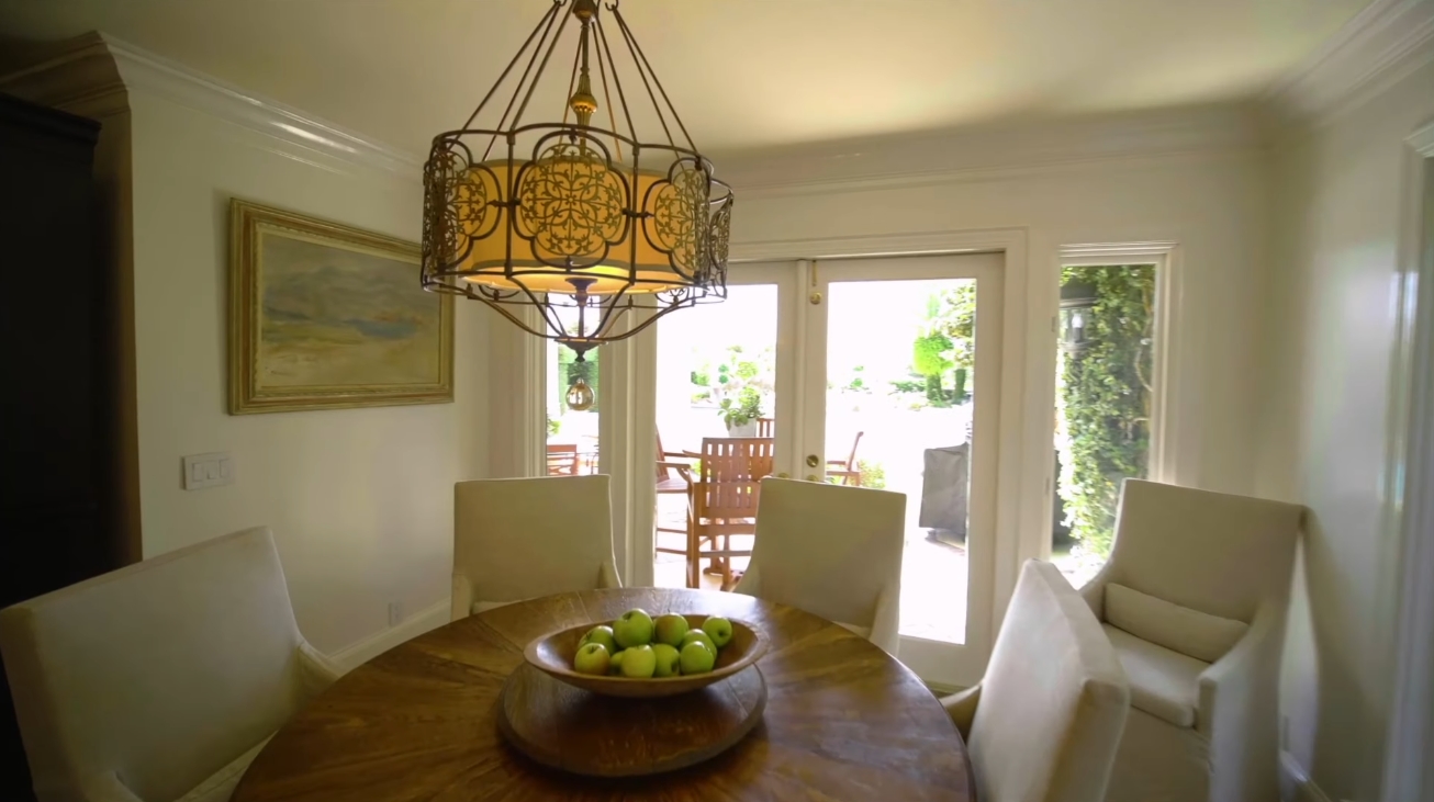 23 Photos vs. 2020 Dixon Lane, St Simons, GA vs. Beachfront Home Interior Design Tour