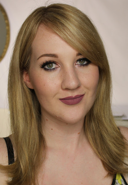 Darling Girl Move It On Over eyeshadow swatches & review