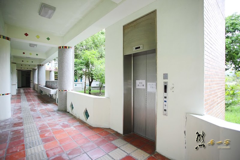 東海岸部落工作假期|部落工作假期|花蓮化仁國中水璉化仁國中|造價不斐的校園|原住民特色學校|主辦單位:交通部觀光局東部海岸國家風景區管理處指導單位:交通部觀光局雅比斯國際創意策略股份有限公司、美景國際旅行社執行單位