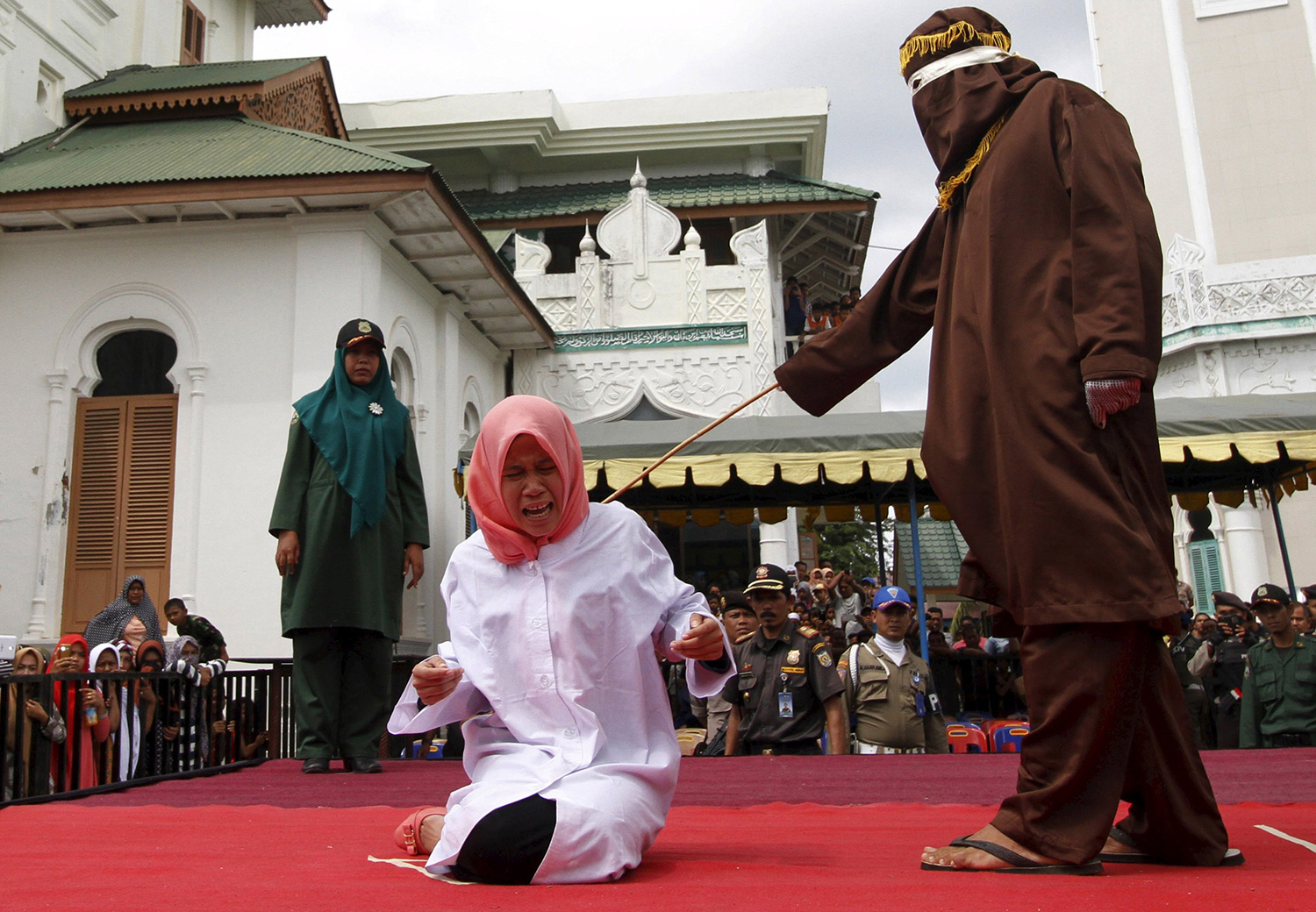 наказание мусульманка